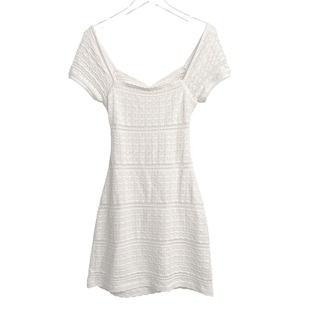 Hollister All-Over Knitted Crochet White Dress With Twist Back Detail Size Small - Picture 2 of 11